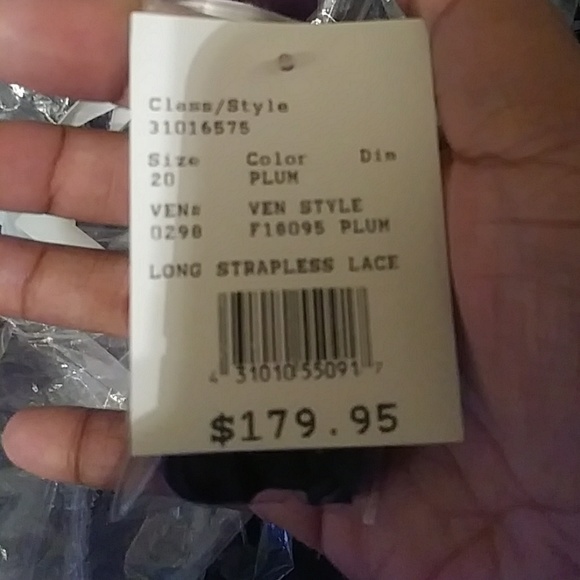 Plum bridesmaid dress - Picture 5 of 7